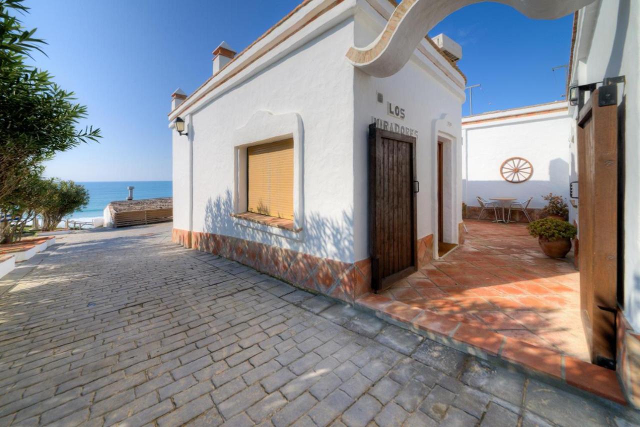 Apartamentos El Roqueo Conil De La Frontera Exterior photo
