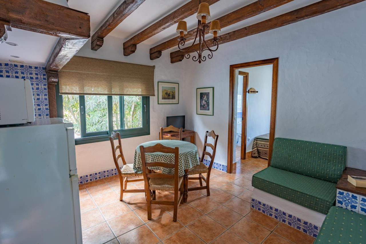 Apartamentos El Roqueo Conil De La Frontera Exterior photo