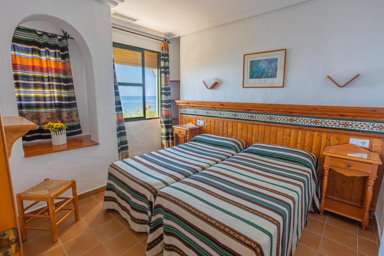 Apartamentos El Roqueo Conil De La Frontera Exterior photo