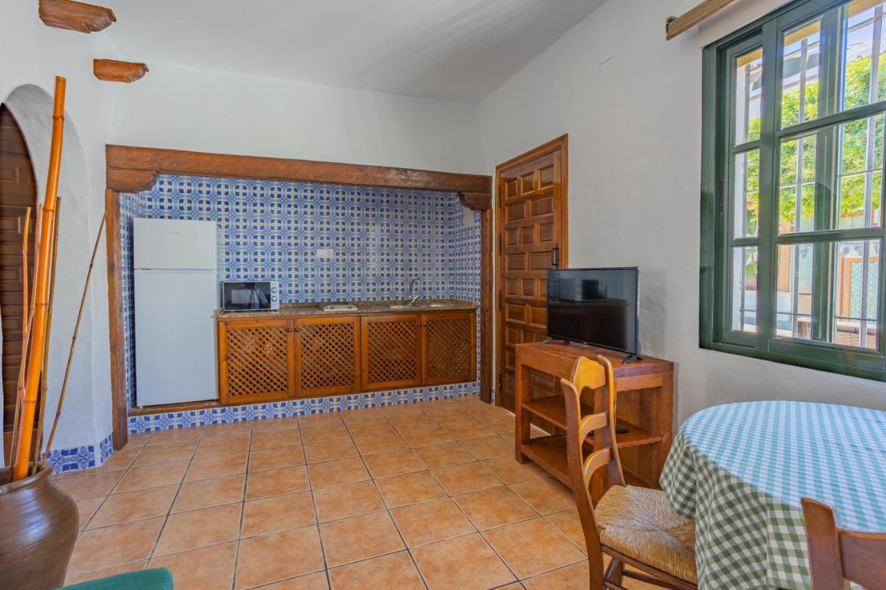 Apartamentos El Roqueo Conil De La Frontera Exterior photo