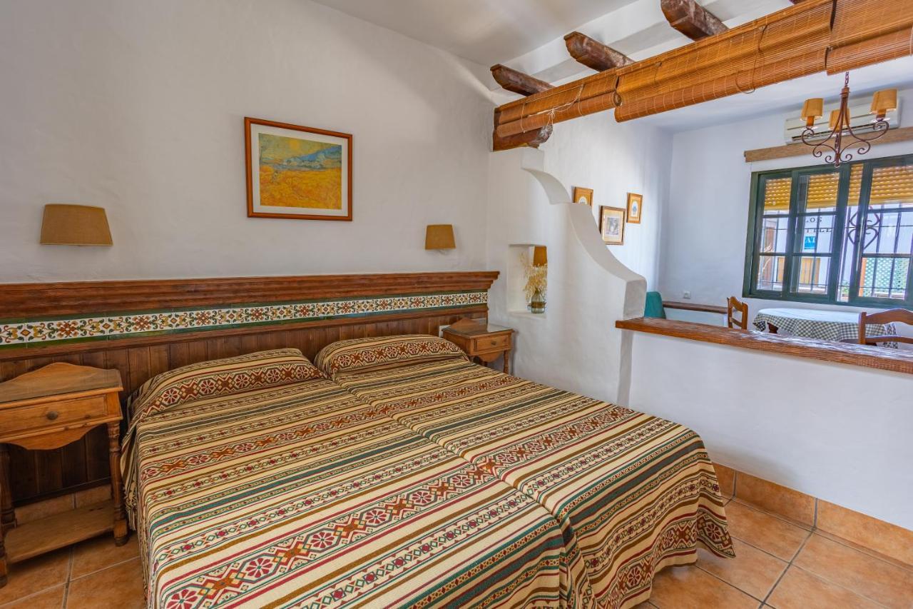 Apartamentos El Roqueo Conil De La Frontera Exterior photo