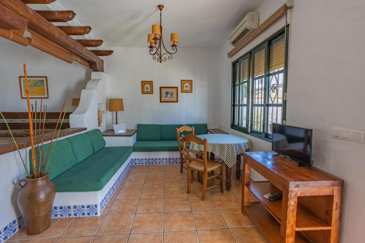Apartamentos El Roqueo Conil De La Frontera Exterior photo