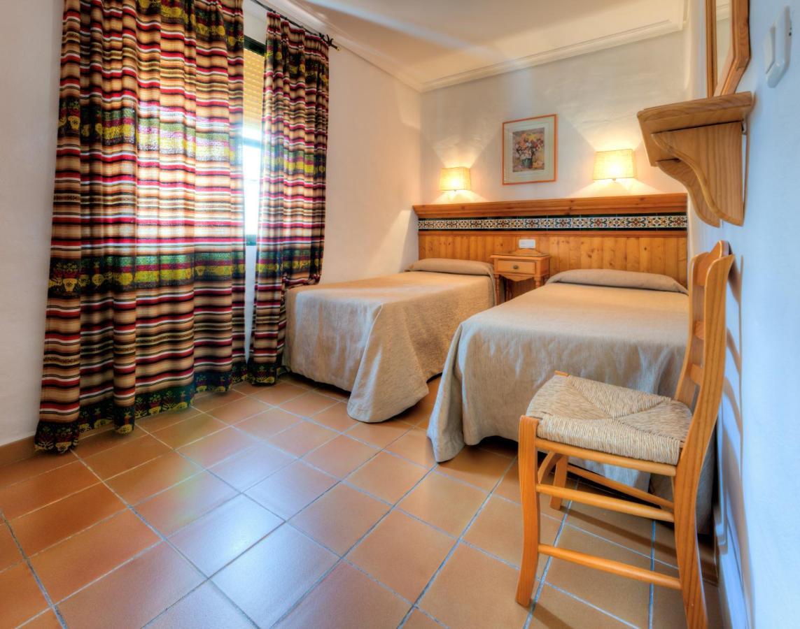 Apartamentos El Roqueo Conil De La Frontera Exterior photo